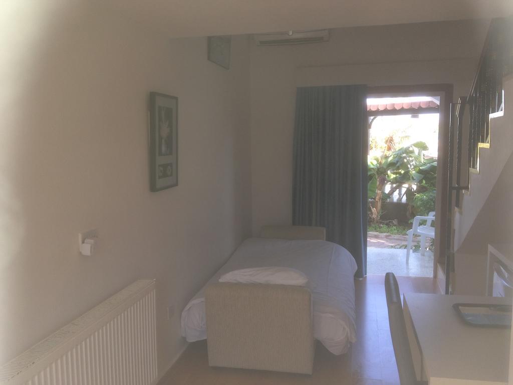 Hotel Club Alda Lapithos  Exterior foto