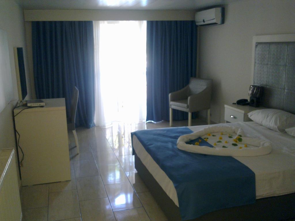 Hotel Club Alda Lapithos  Habitación foto